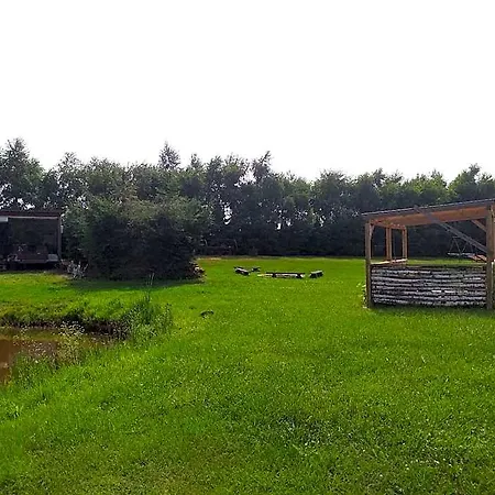 Letniskowy Na Mazurach Nad Stawem *